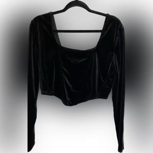NWT H&M Velvet crop top